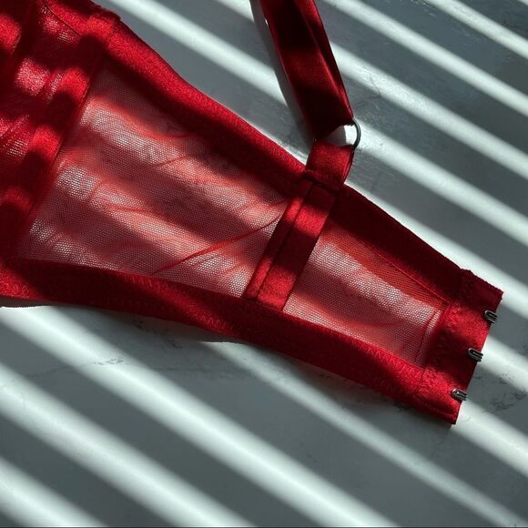 Fleur du Mal Red Floral Lace Bra - Picture 9 of 11